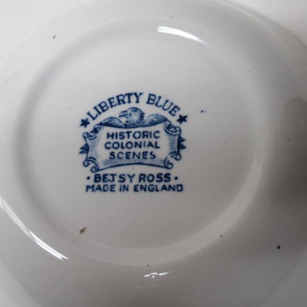 Staffordshire China England Betsy Ross LIBERTY BLUE 4 7/8 Inch Fruit Bowl - Picture 4 of 4